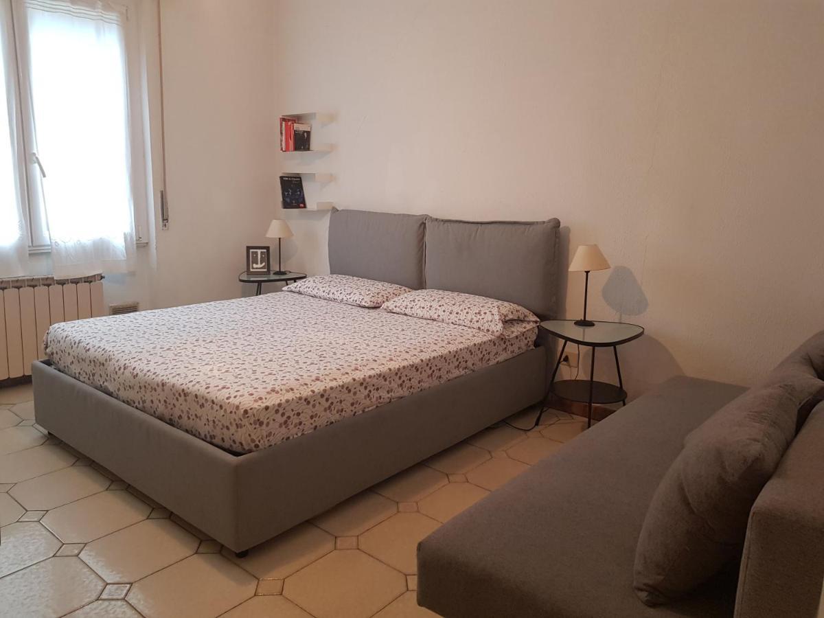 Holiday In Pietra Ligure Exterior foto